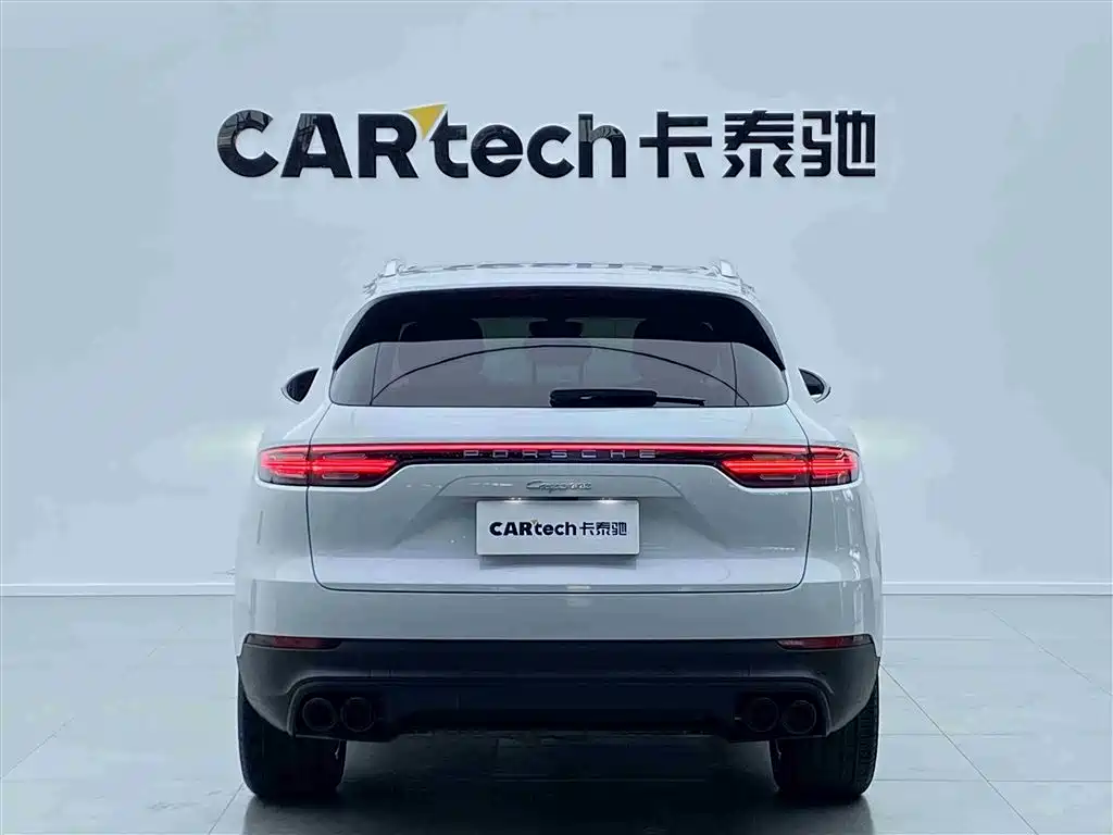 Porsche Cayenne 2021