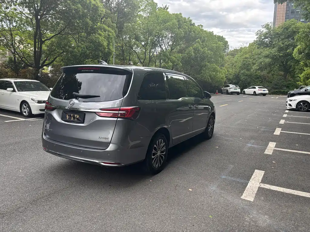 Buick GL8 2021