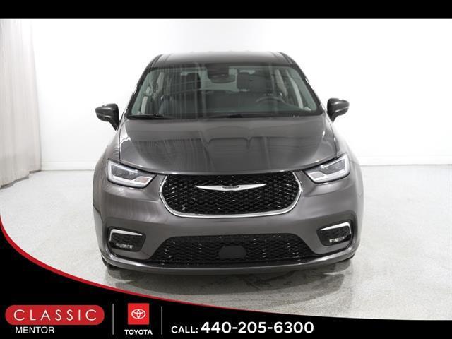 Chrysler Pacifica 2023