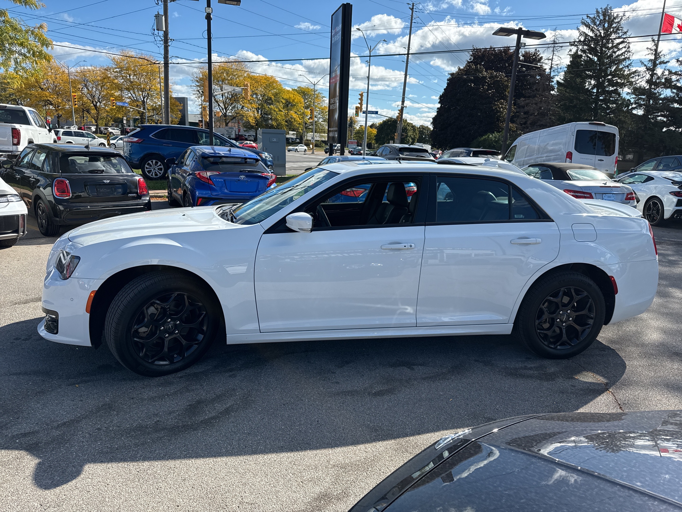 Chrysler 300 2023