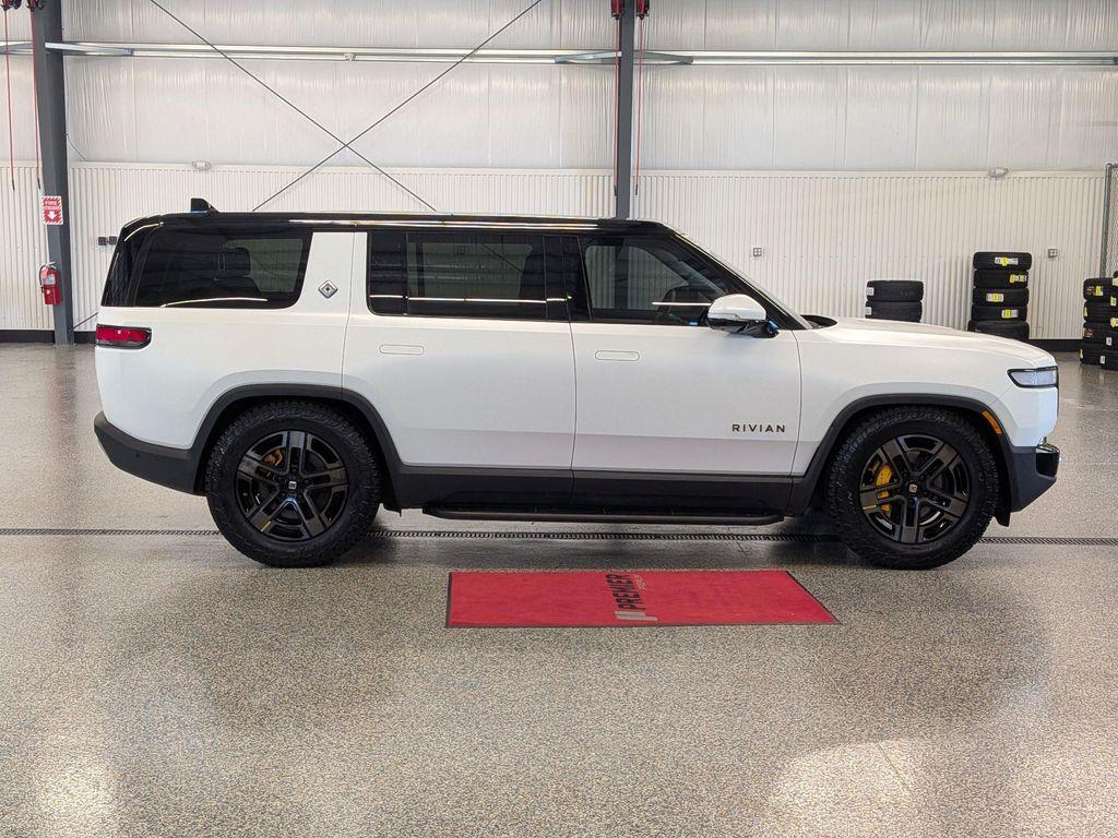 Rivian R1S 2023