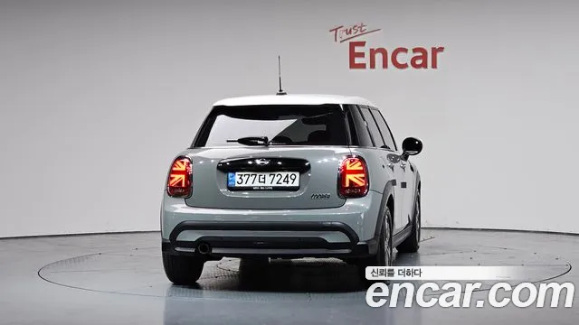 Mini COOPER 2021