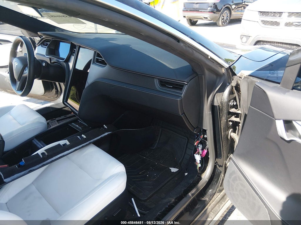 Tesla Model S 2021