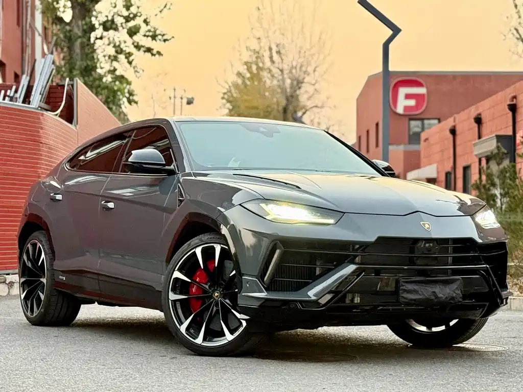 Lamborghini Urus 2023