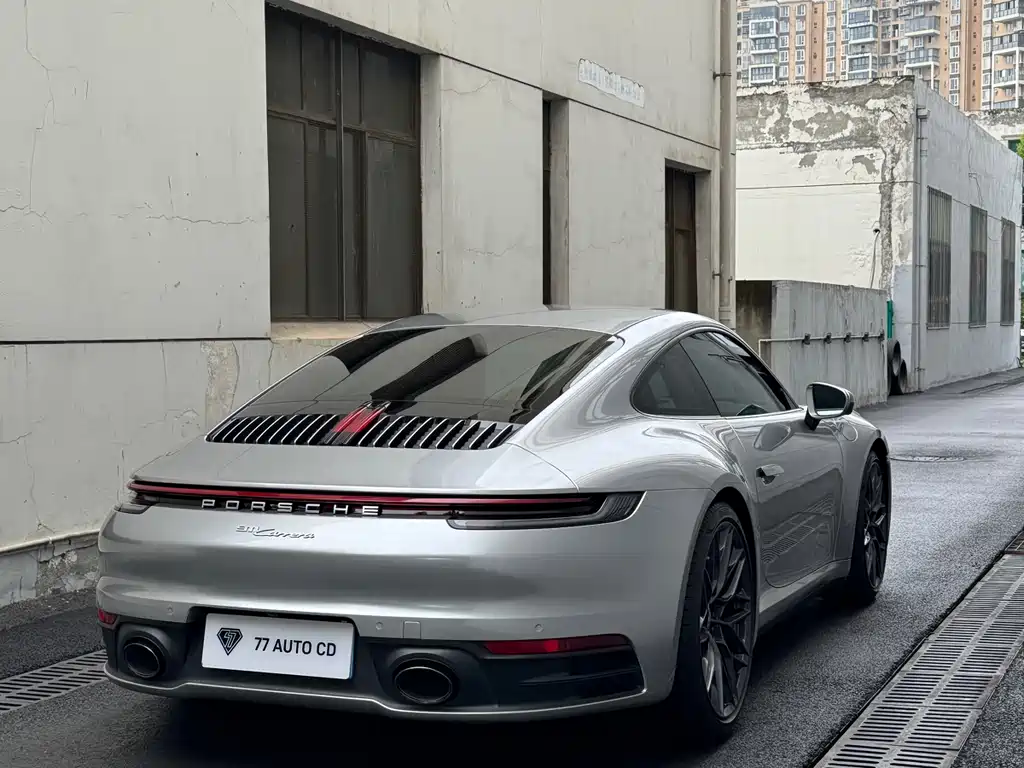 Porsche 911 2021