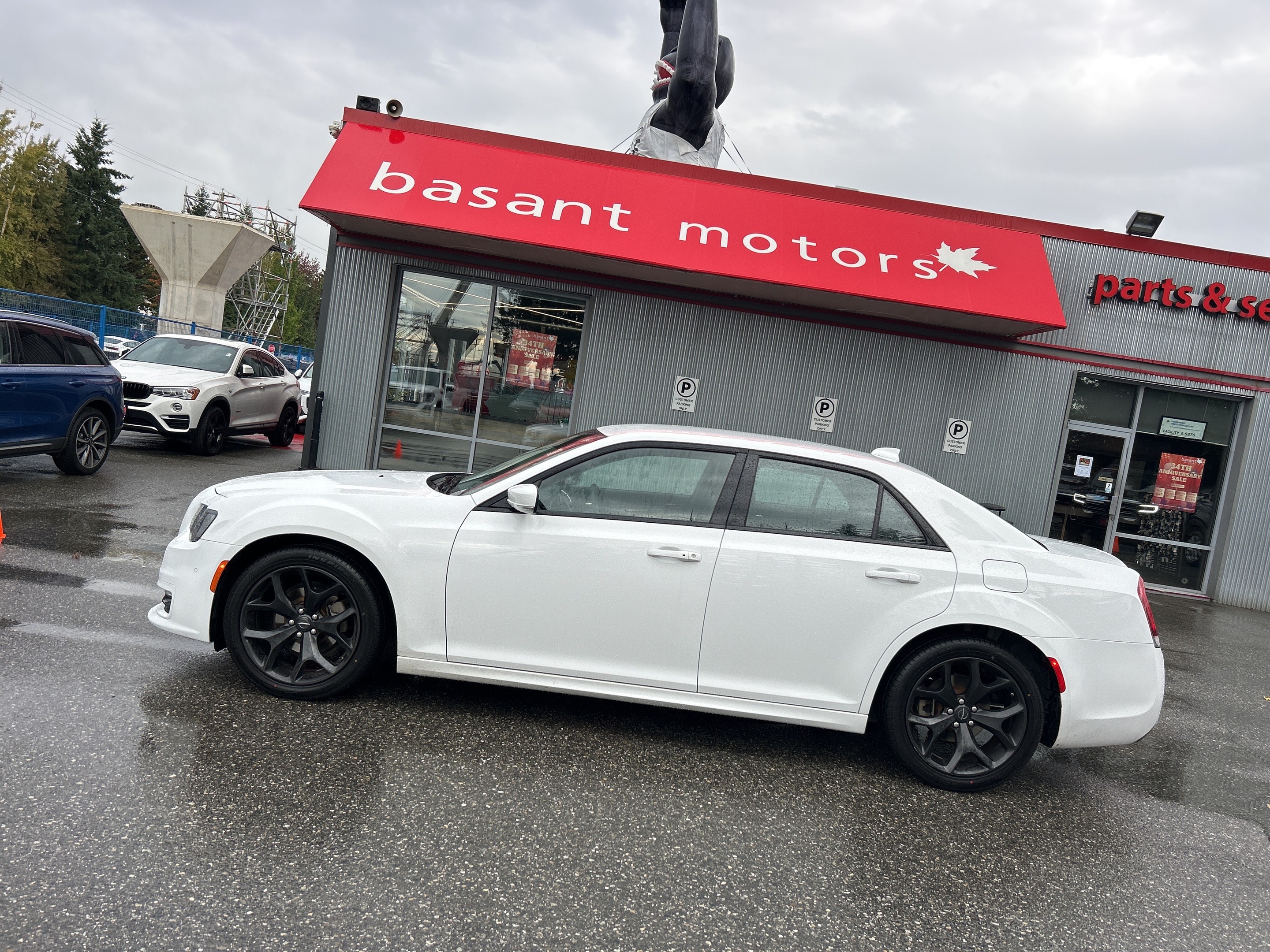 Chrysler 300 2022