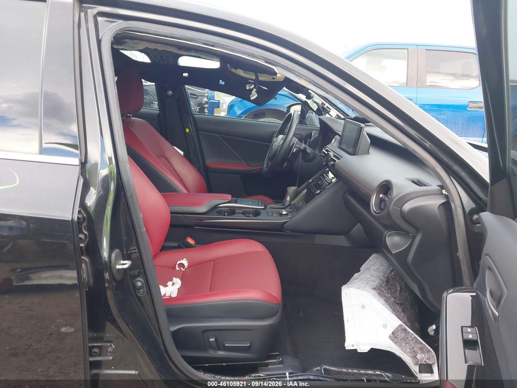 Lexus IS 300 2023