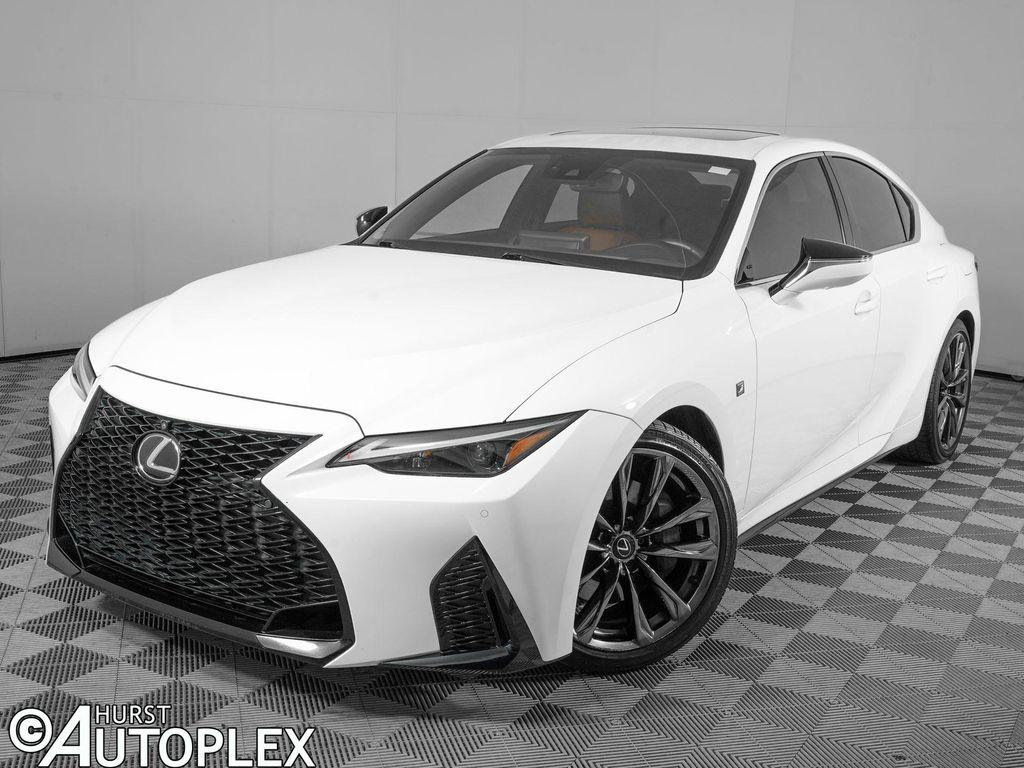 Lexus IS 2023