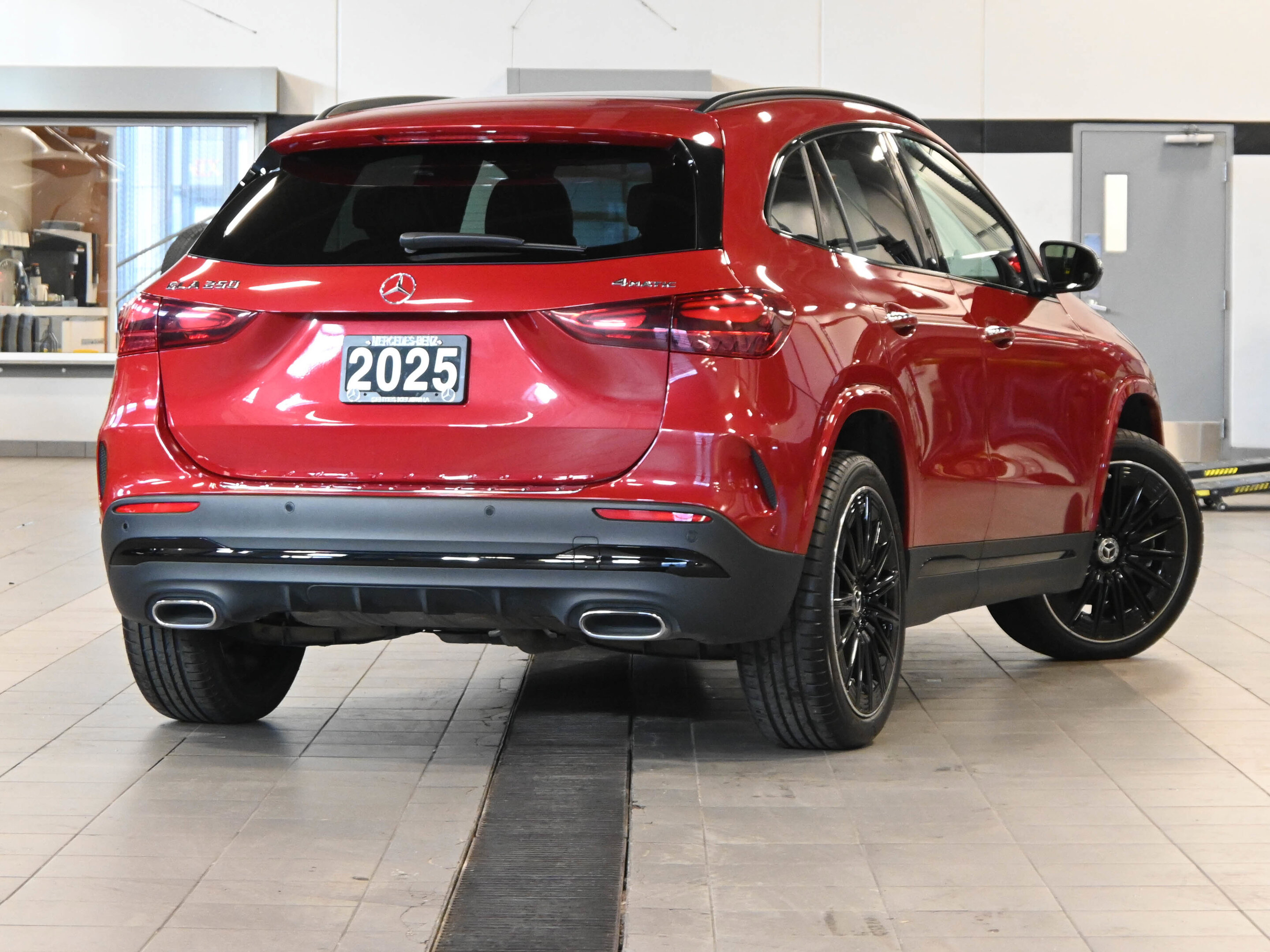 Mercedes-Benz GLA 2025