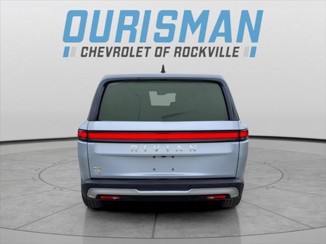 Rivian R1S 2023