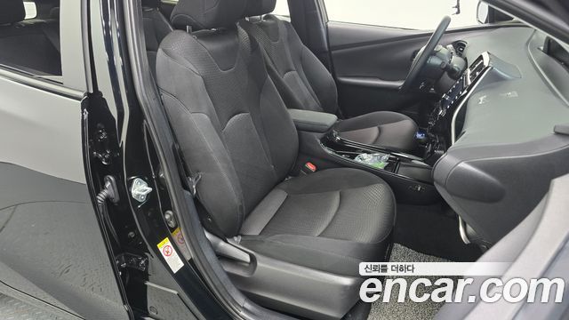 Toyota Prius 2021