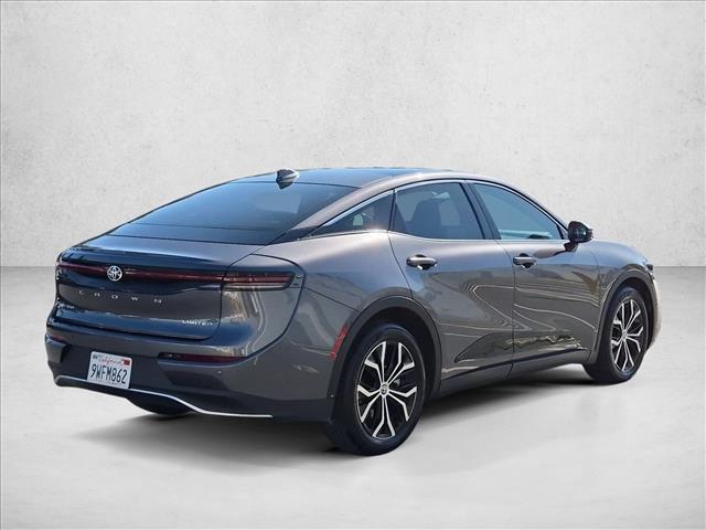 Toyota Crown 2024