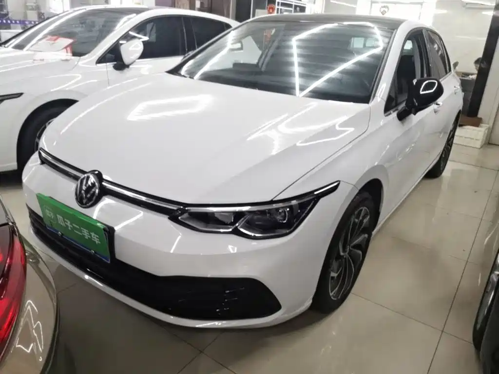 Volkswagen Golf 2024