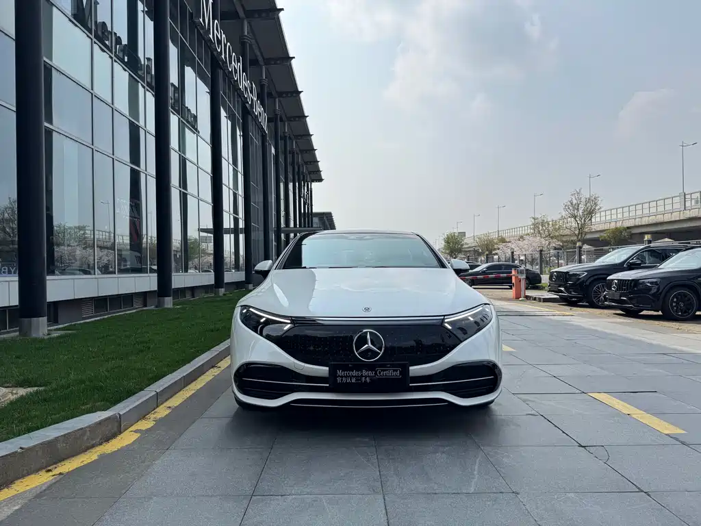 Mercedes-Benz EQS 2024