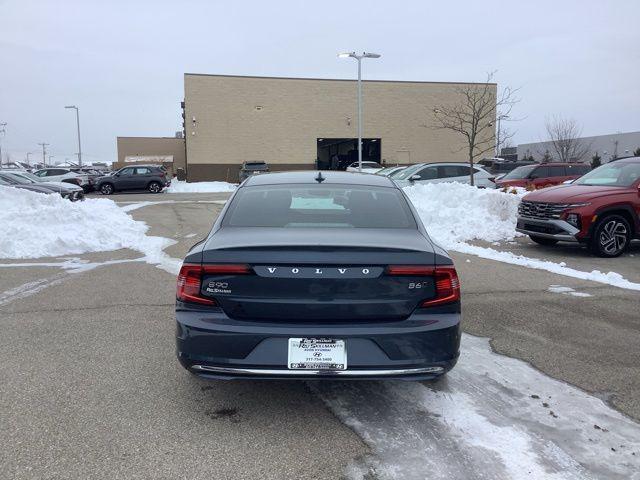 Volvo S90 2023