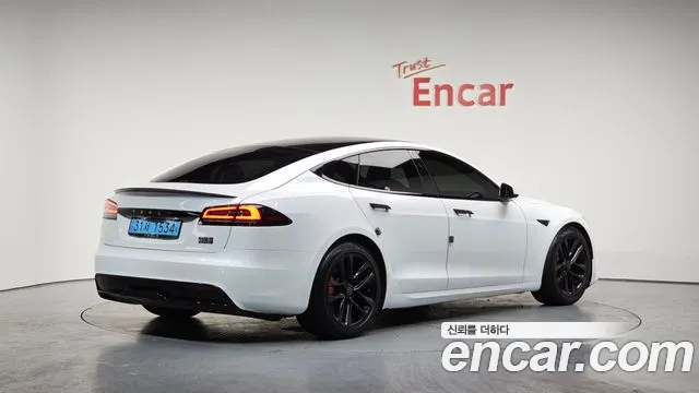 Tesla Model S 2023