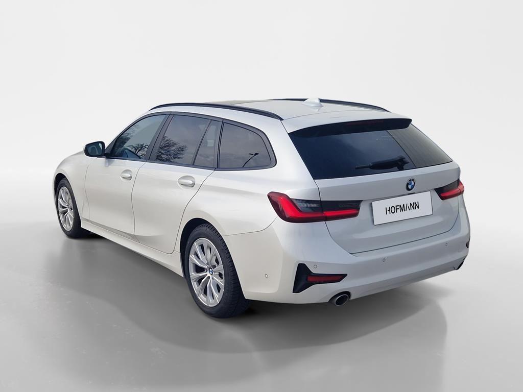 BMW 318 2022