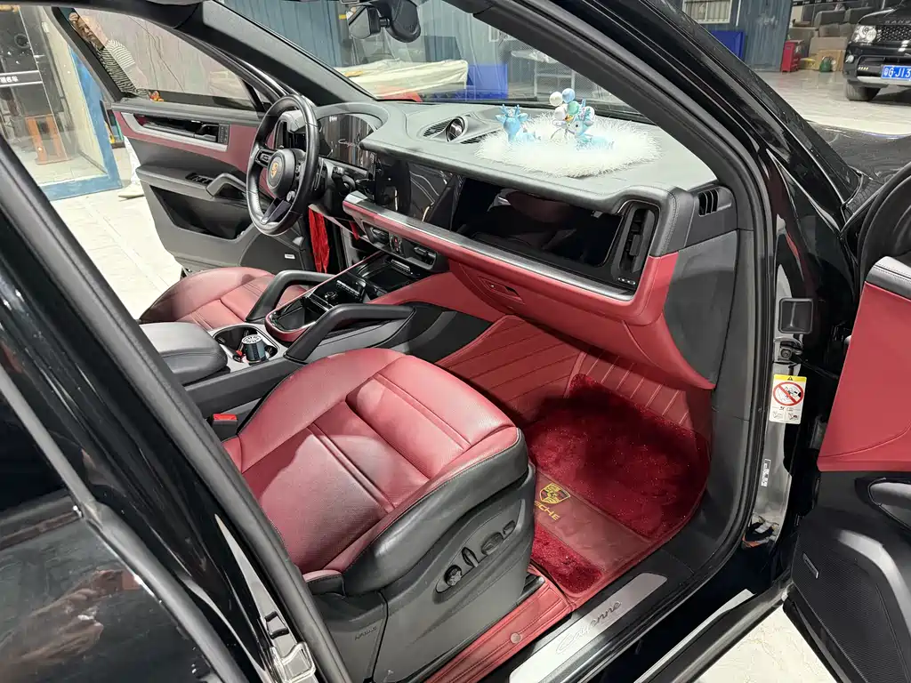 Porsche Cayenne 2024