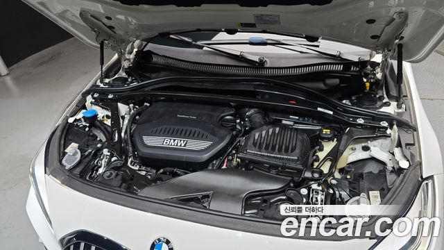 BMW 1 серии 2021
