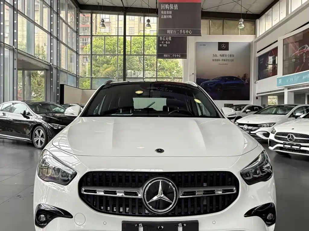 Mercedes-Benz GLA 2024