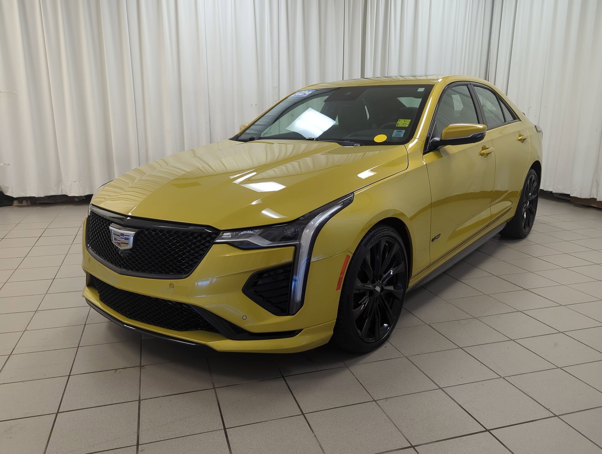 Cadillac CT4-V 2024