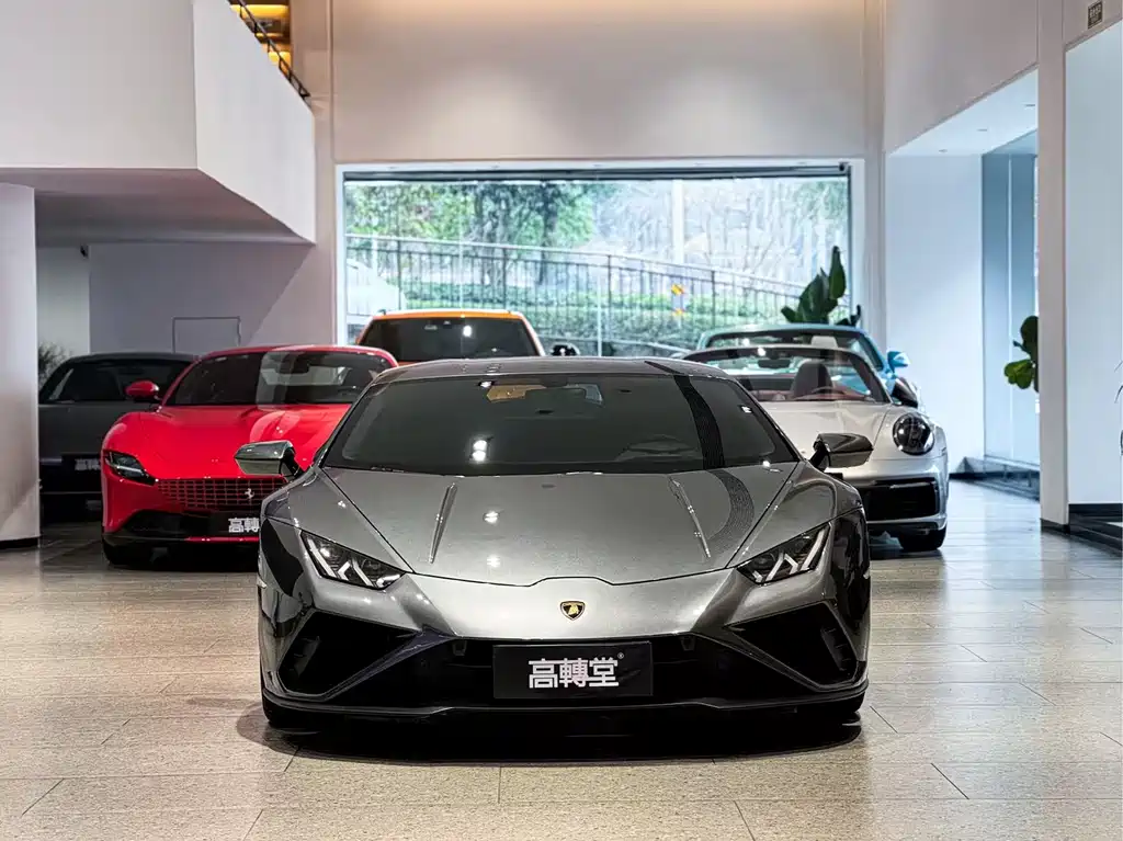 Lamborghini Huracán 2021