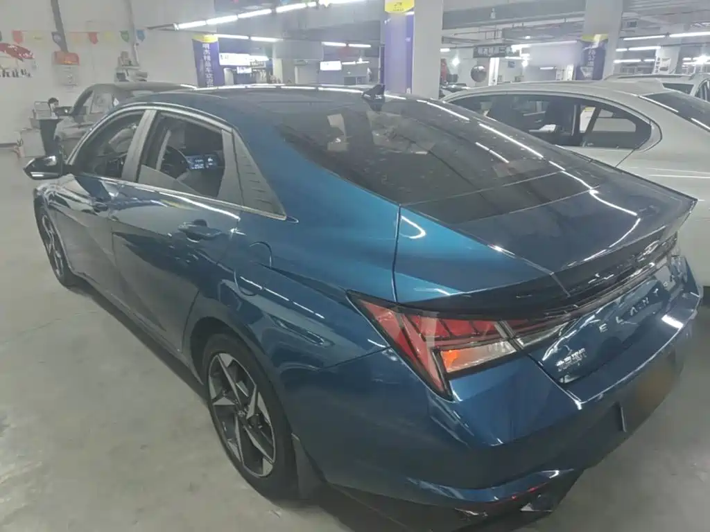 Hyundai Elantra 2021
