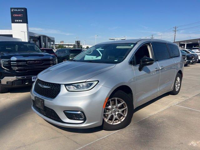 Chrysler Pacifica 2024