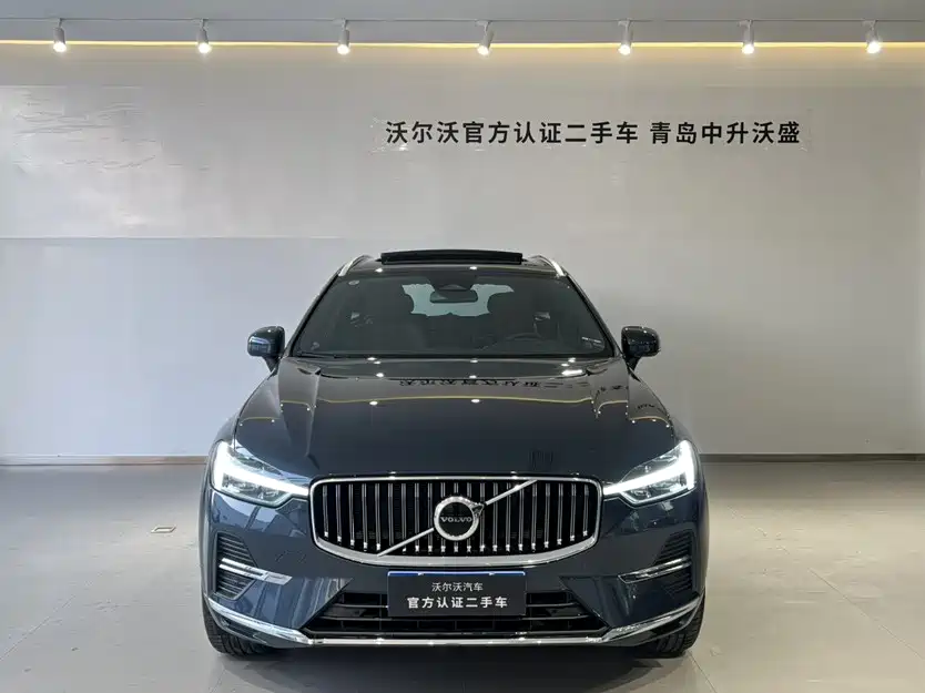 Volvo XC60 2025