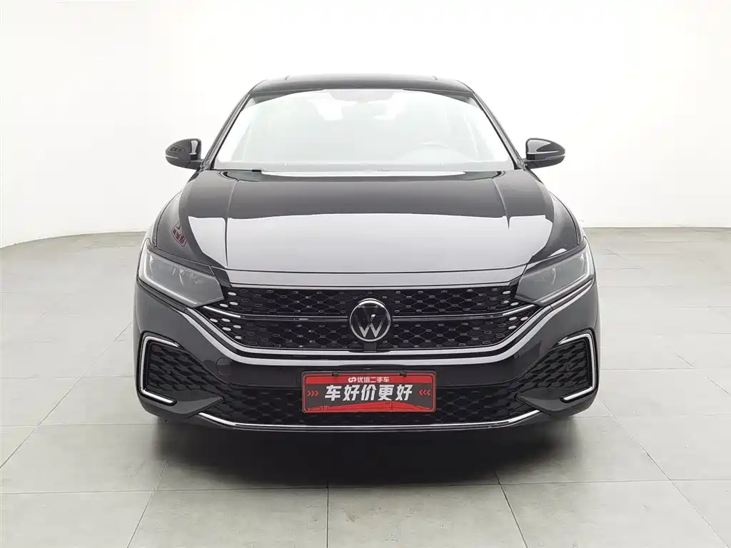 Volkswagen Passat 2023