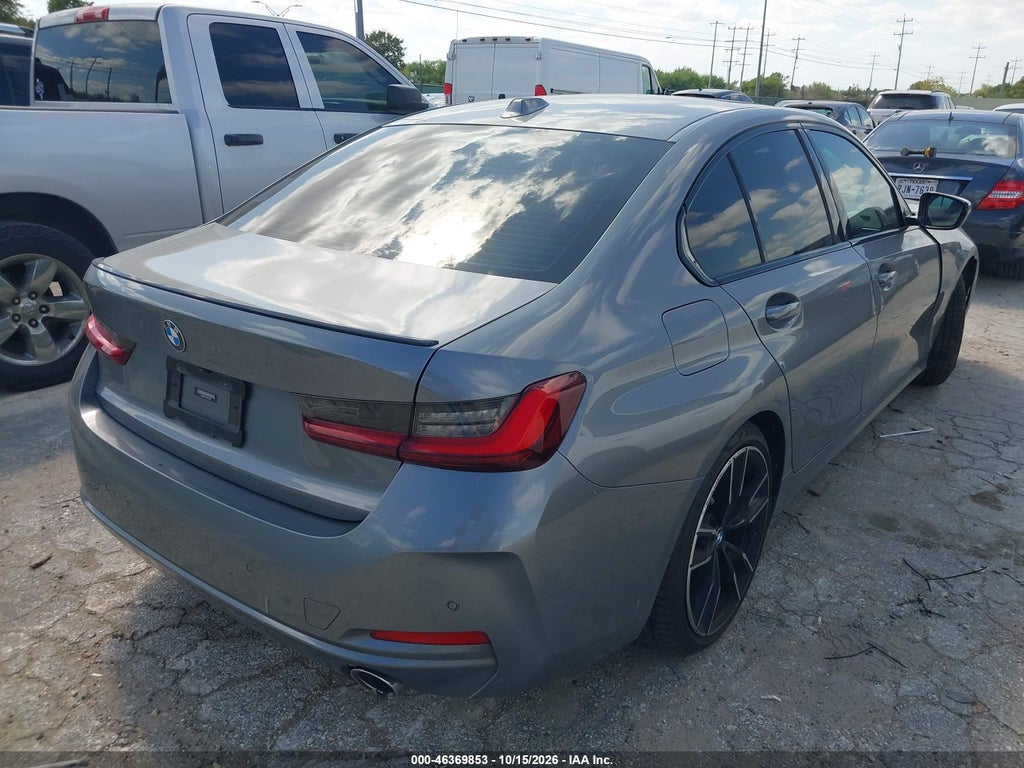BMW 330 2023