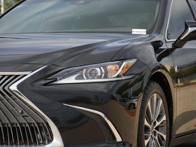 Lexus ES 2021