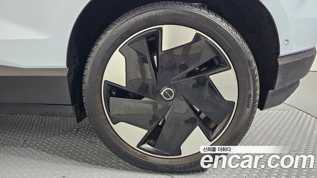 Volvo EX30 2025