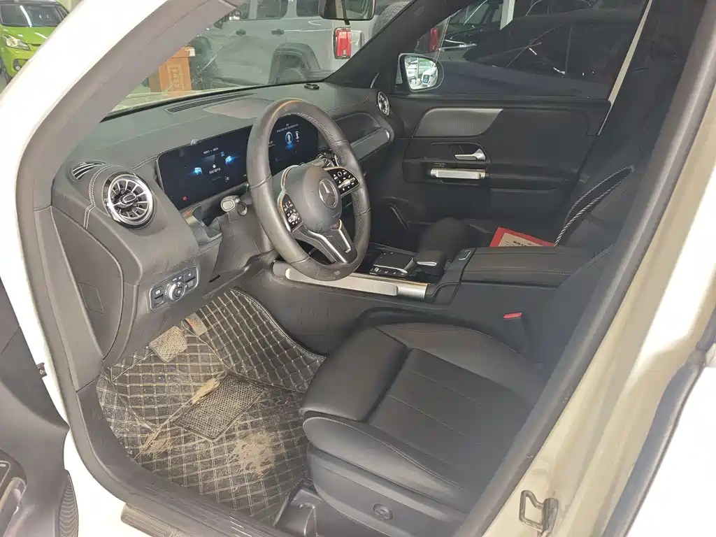 Mercedes-Benz GLB 2021