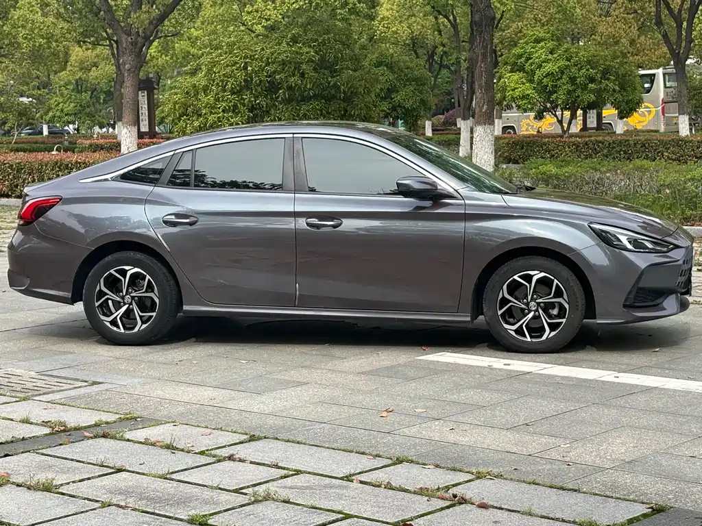 MG MG5 2022