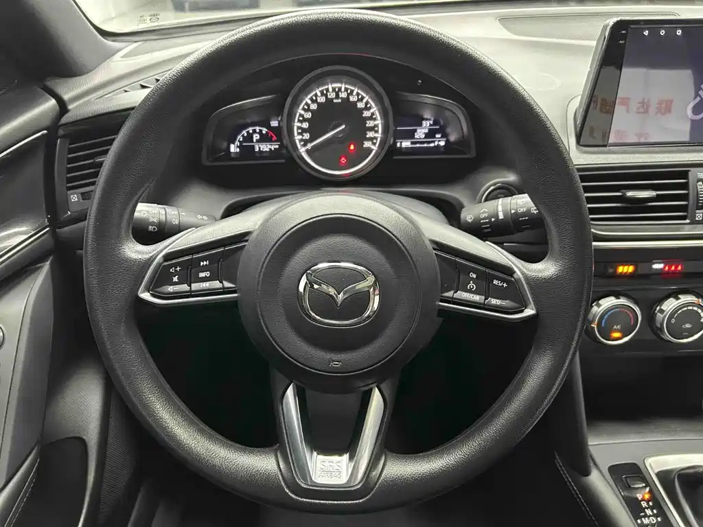 Mazda CX-4 2023