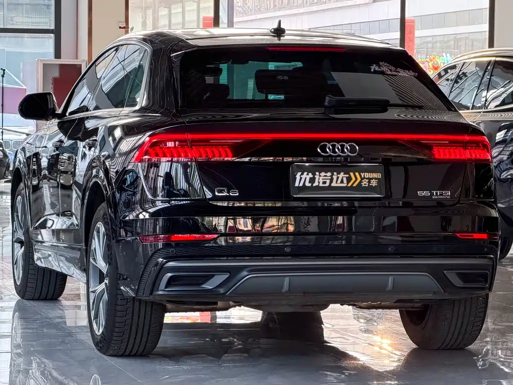 Audi Q8 2021