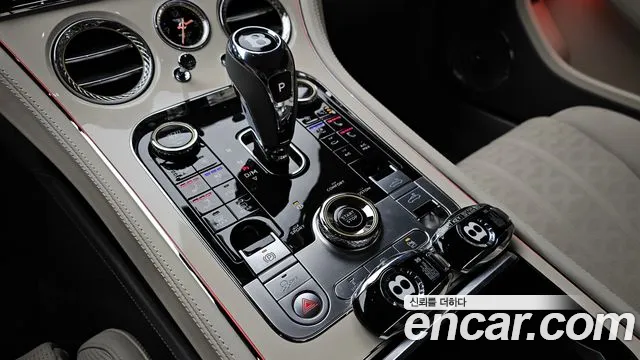 Bentley Continental 2025