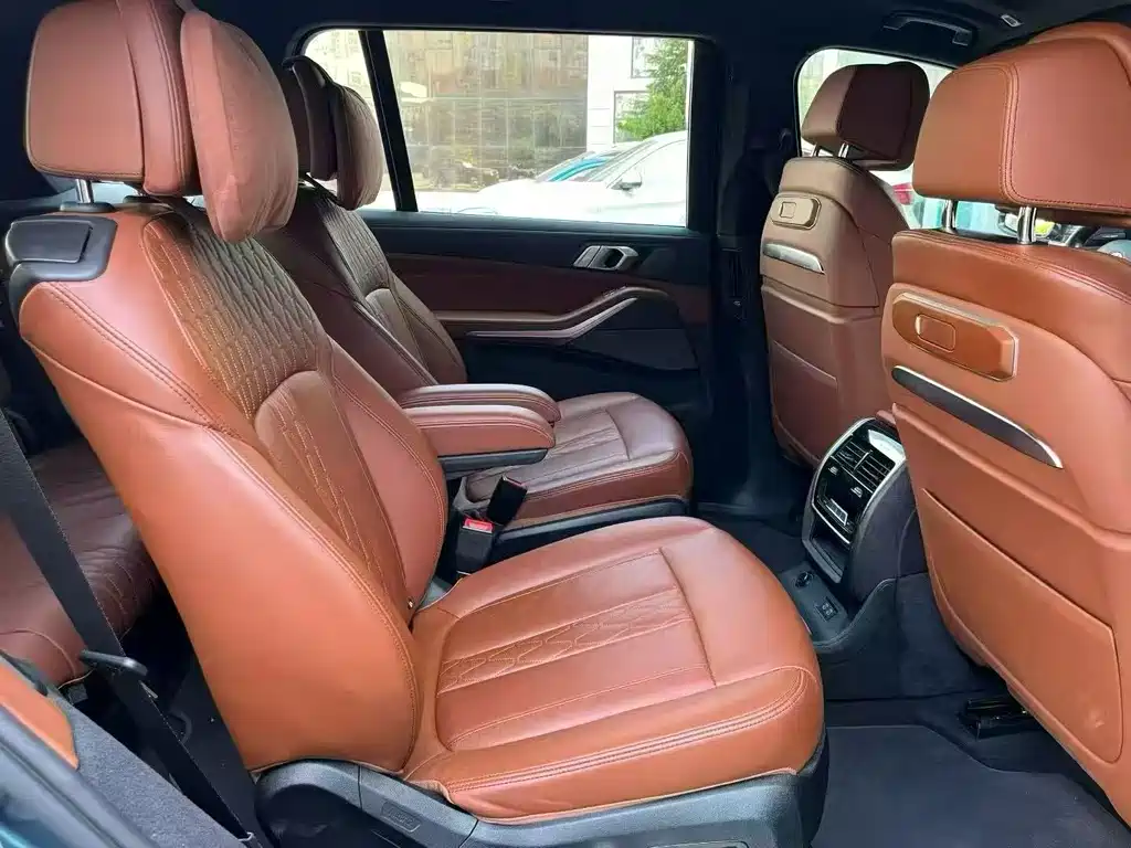 BMW X7 2023
