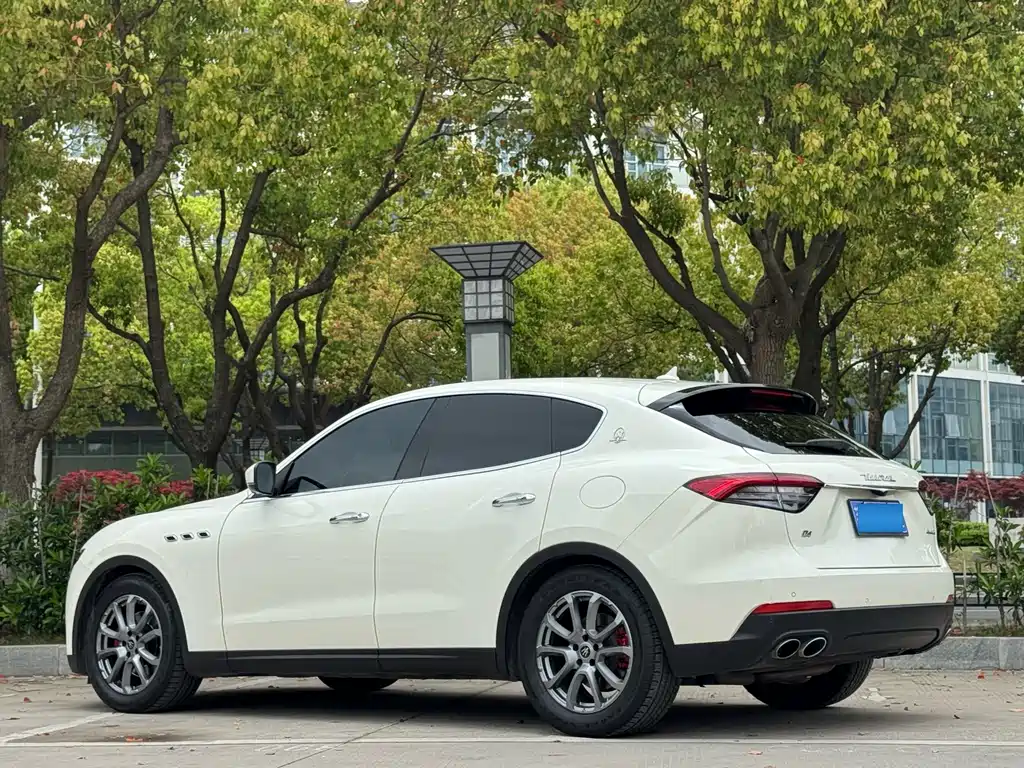 Maserati Levante 2021