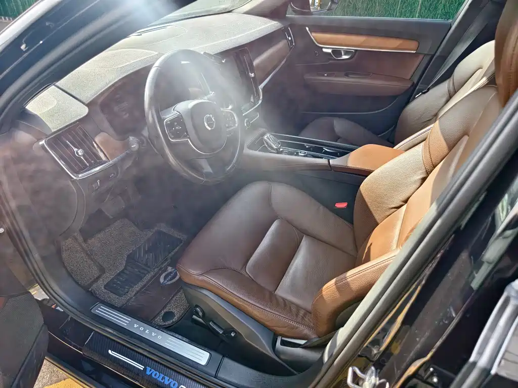 Volvo S90 2022
