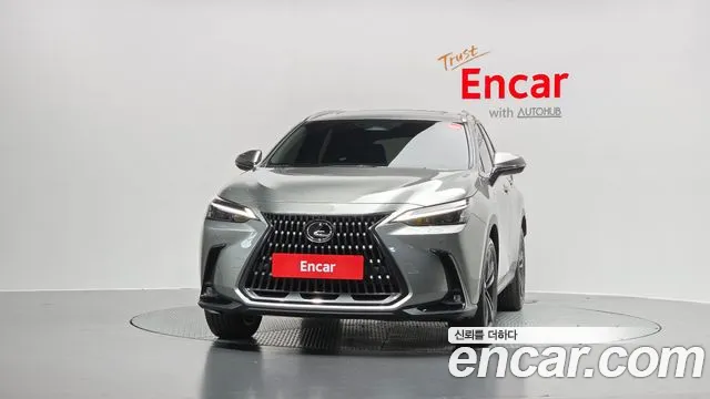 Lexus NX 2025