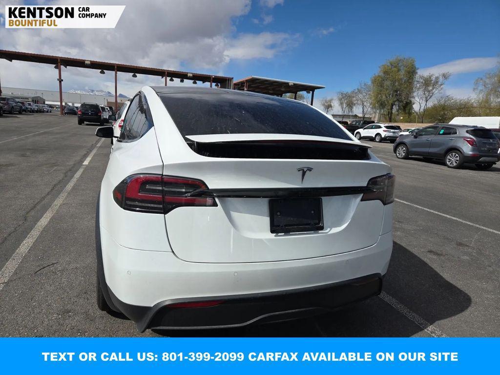 Tesla Model X 2022