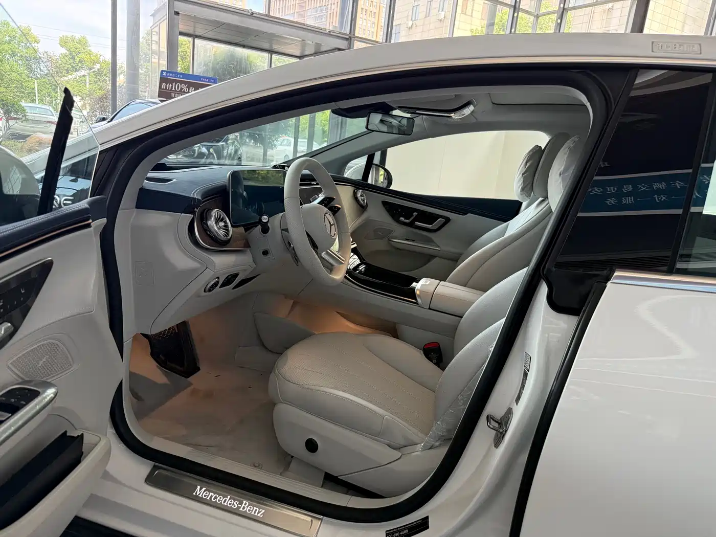 Mercedes-Benz EQE 2025