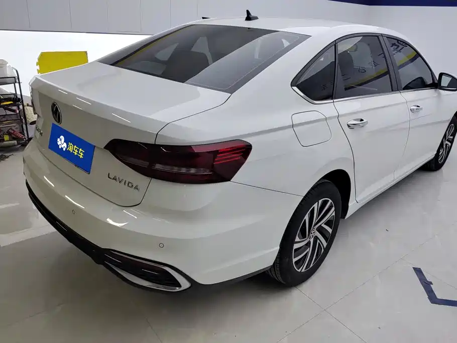 Volkswagen Lavida 2024