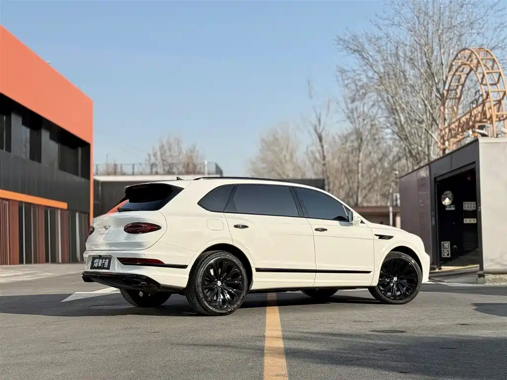 Bentley Bentayga 2023