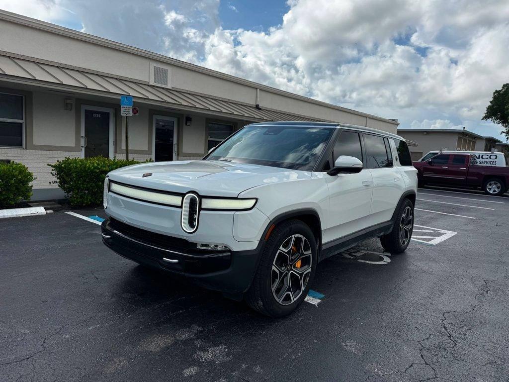 Rivian R1S 2024