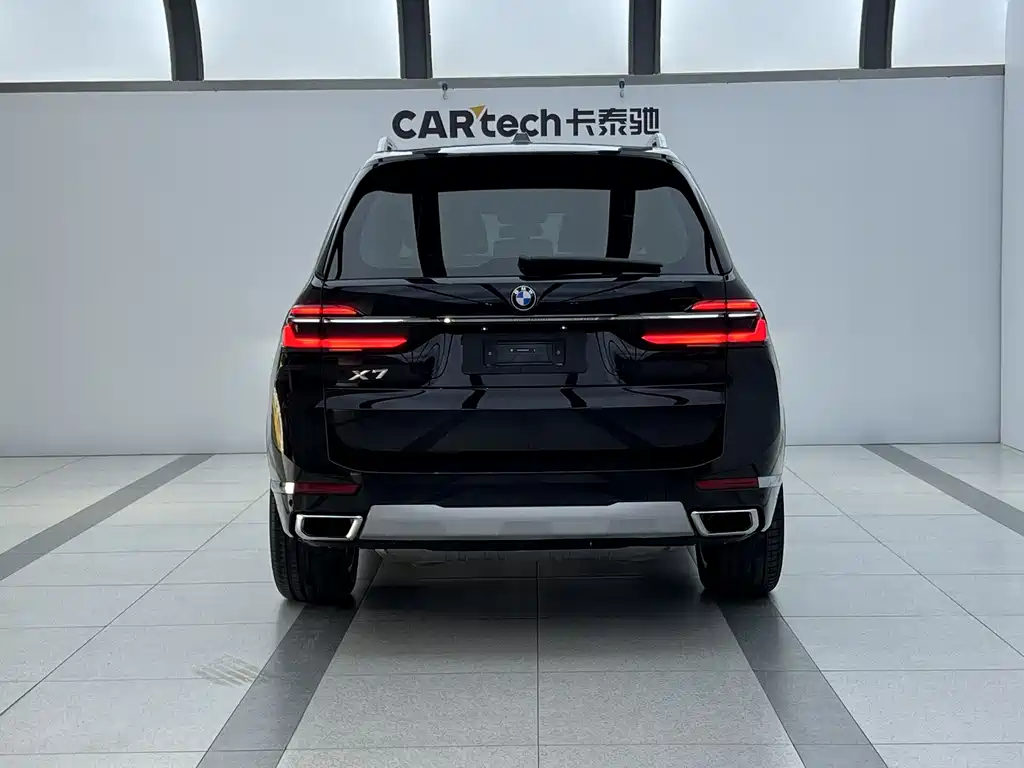 BMW X7 2024