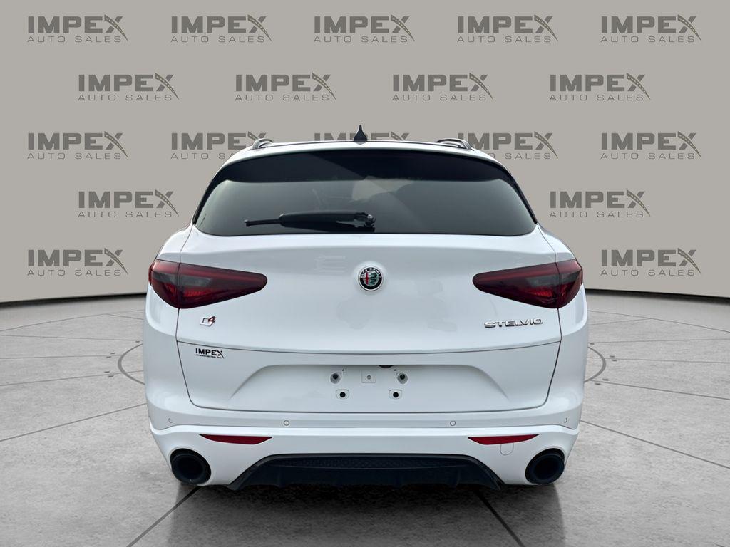 Alfa Romeo Stelvio 2022