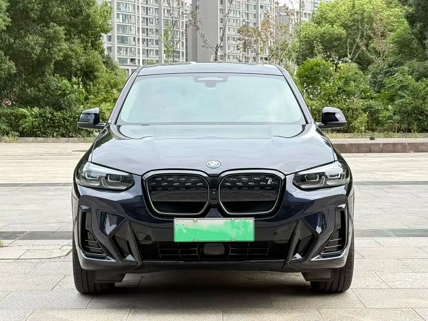 BMW iX3 2024